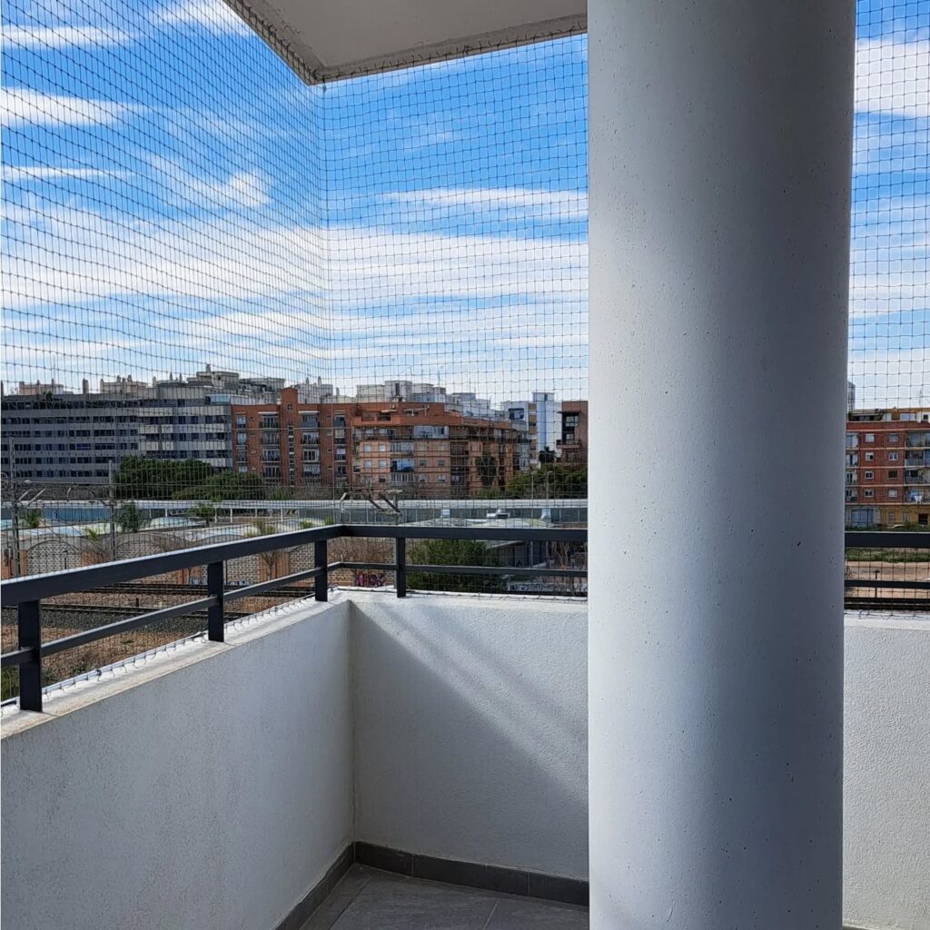 Instagram post from redesparagatos. This post is in position 5.